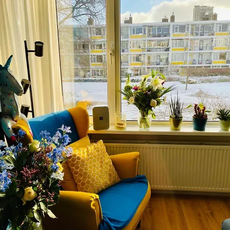 דירה 90 Sqm Apartment Next To A Pond! *