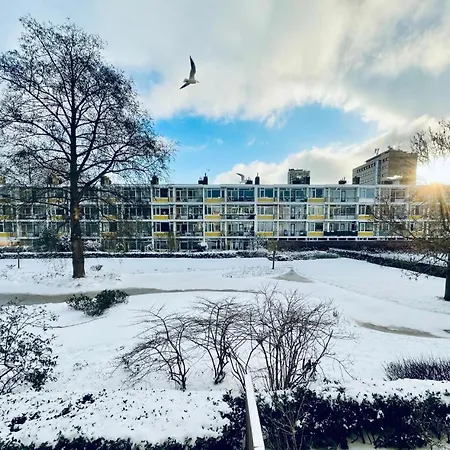 Appartamento 90 Sqm Apartment Next To A Pond!